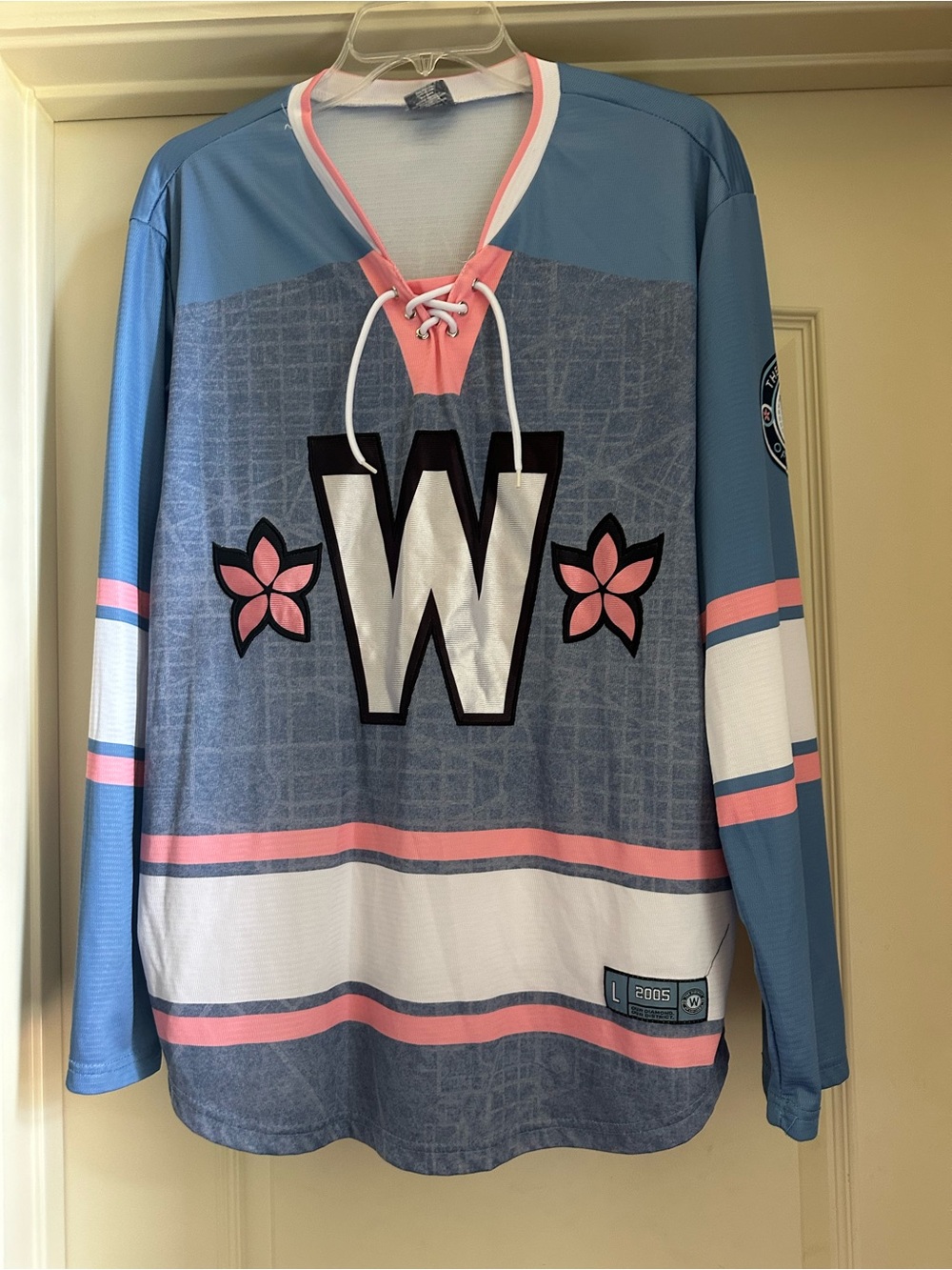 Washington Nationals Women's Light Blue & Pink Lace-Up Hockey Pullover